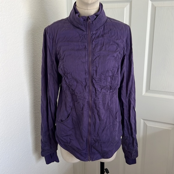 Lululemon reversible jacket - Picture 5 of 9